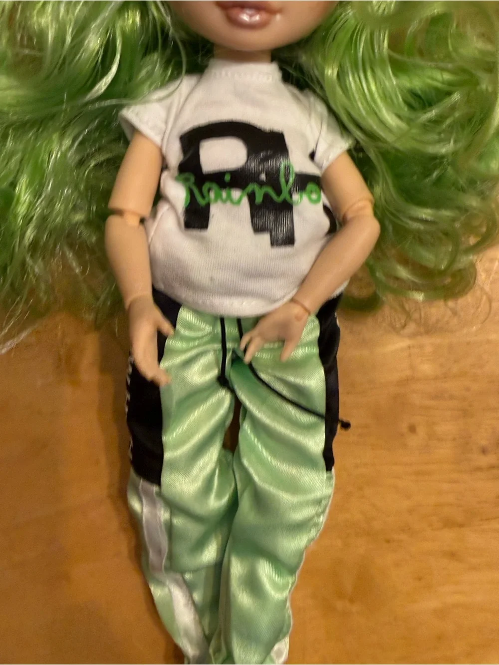 Rainbow high doll green little emerald